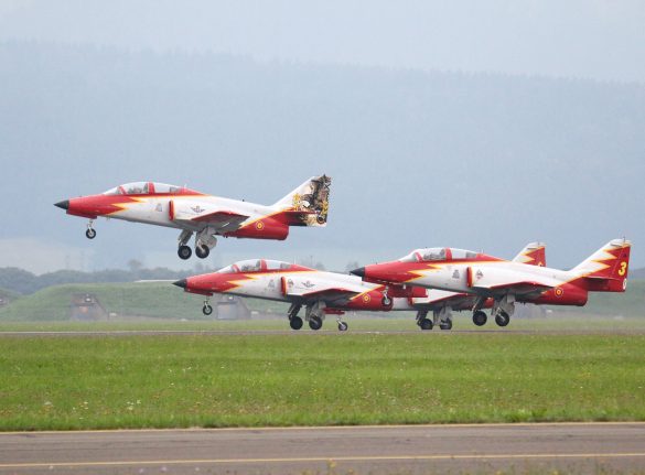 Patrulla Aguila (CASA C-101 Aviojet) © Doppeladler.com