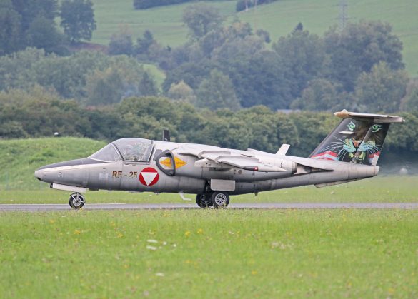 Saab 105 Oe 'RE-25' © Doppeladler.com