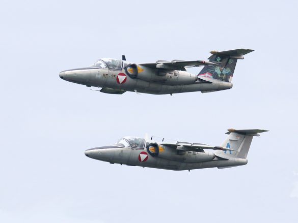 Saab 105 Oe Rotte aus 'RE-25' und 'BA-31' © Doppeladler.com