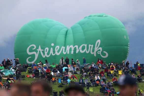 Das grüne Herz der Steiermark (Heißluftballon) © Doppeladler.com