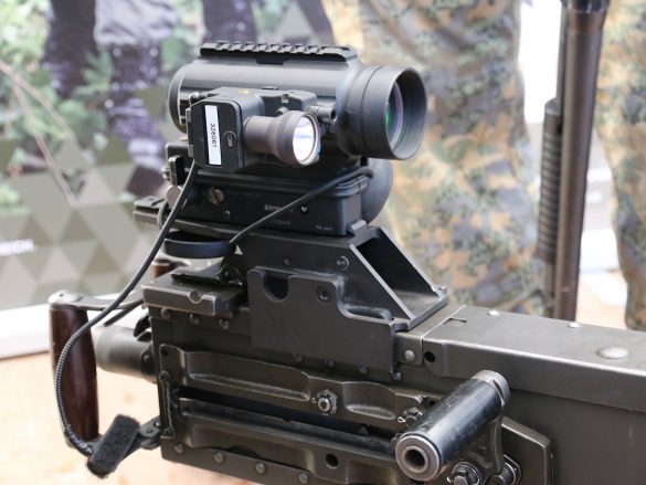 üsMG Browning M2 mit Aimpoint und Laserzieleinrichtung © Doppeladler.com