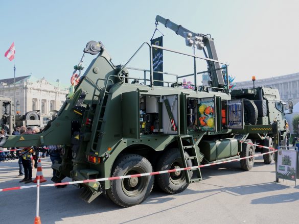 Schweres geschütztes Bergefahrzeug RMMV MAN HX2 41.545 8x8 BB © Doppeladler.com