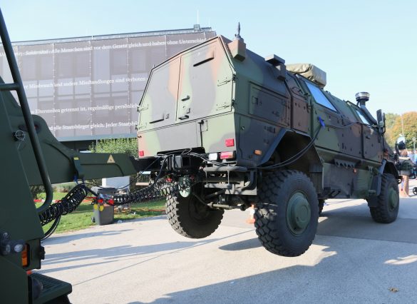 Dingo 2 A3 PatSi am Abschlepparm © Doppeladler.com
