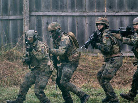 Deutsche Fallschirmjäger © Doppeladler.com