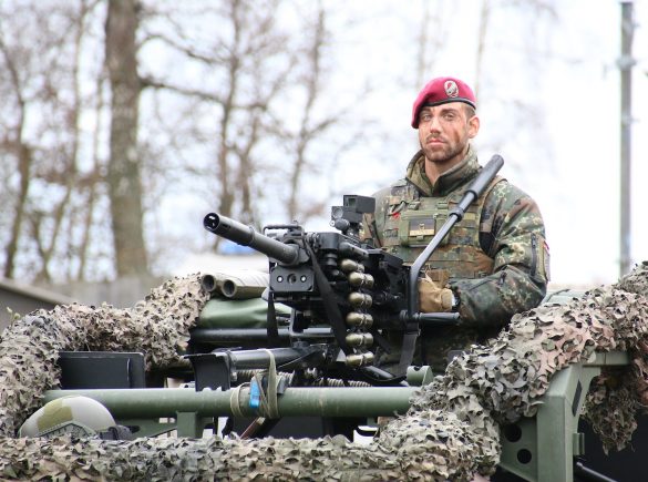 40 mm Granatmaschinenwaffe © Doppeladler.com