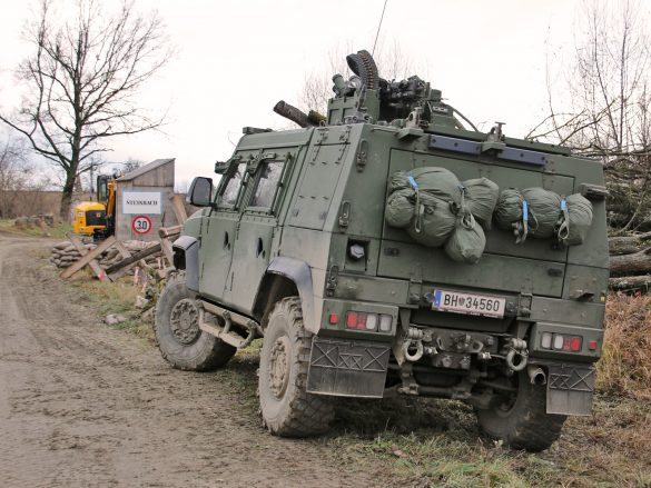Geschütztes Mehrzweckfahrzeug GMF HUSAR © Doppeladler.com