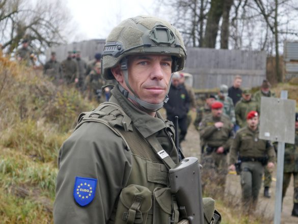 Der Kommandant des CSSBn hat alles im Griff © Doppeladler.com