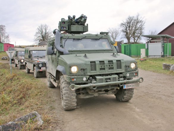 HUSAR sichert einen Konvoi © Doppeladler.com