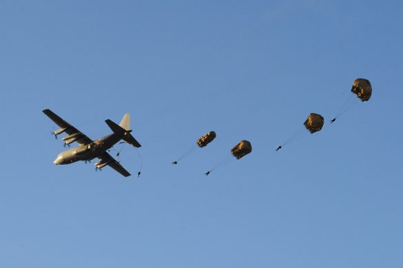 Absprung von Jägerbataillon 25 und dem deutschen Fallschirmjägerregiment 26 © Bundesheer