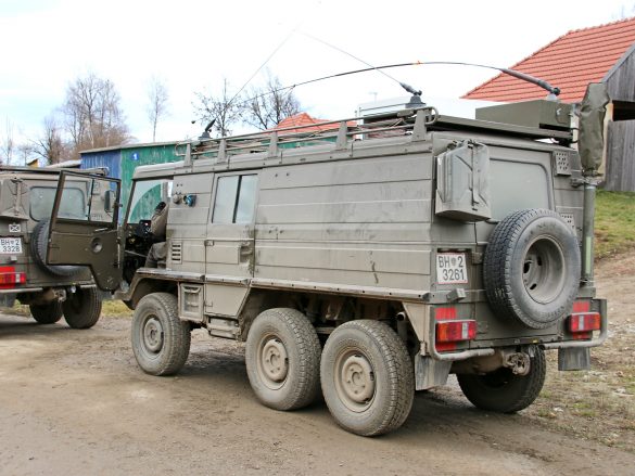 Pinzgauer 712 6x6 © Doppeladler.com