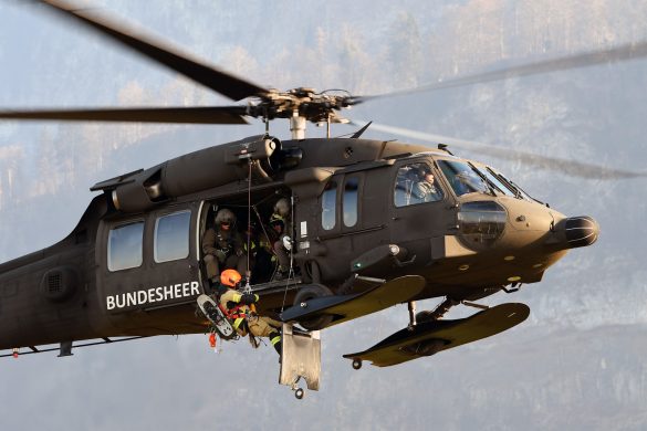 S-70 BLACK HAWK beim Trainingseinsatz der ERTA-Einheit für Flugunfälle © Bundesheer