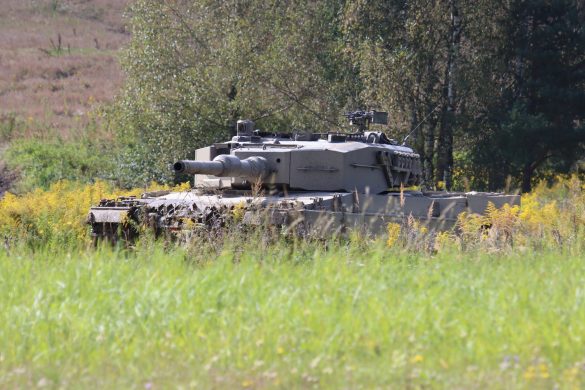 Leitsatz des Panzerbataillons 14: "Schwarz die Farbe - Gold im Herzen"© Doppeladler.com