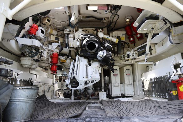 Innenraum der Panzerhaubitze © Doppeladler.com