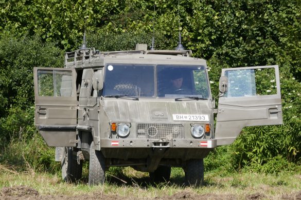 Pinzgauer 710K 4x4 © Doppeladler.com