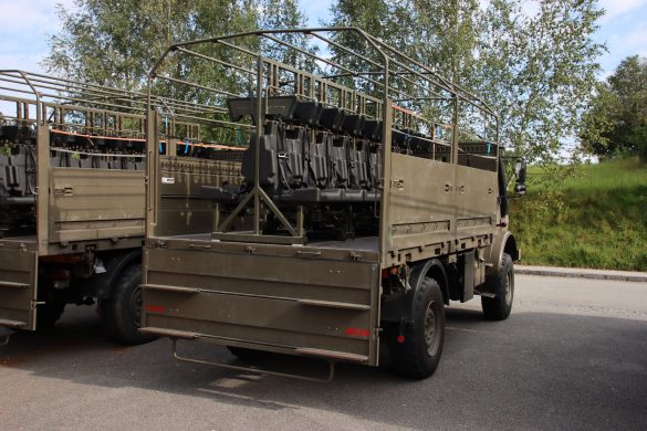 UNIMOG U 4000 ÖBH mit Rüstsatz für den Mannschaftstransport © Doppeladler.com
