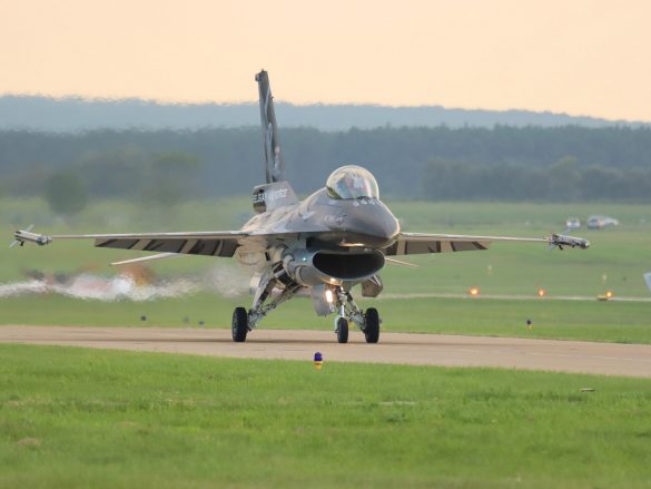 Das künftige Kampfflugzeug der Slowakei - meisterhaft vorgestellt von Stefan "Vador" Darte aus Belgien © Doppeladler.com