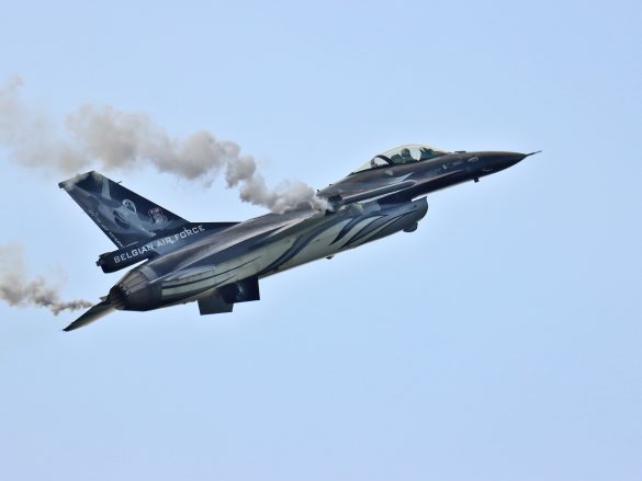 75 Jahre belgische Luftwaffe - die Dark Falcon trägt daher heuer die F-16 und die künftige F-35 am Seitenleitwerk © Doppeladler.com