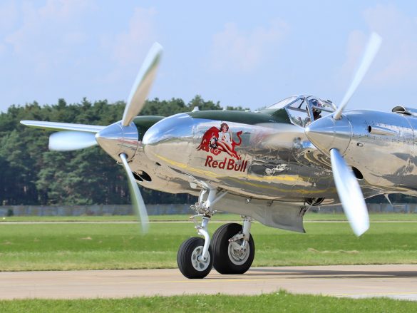 Lockheed P-38L Lightning der Flying Bulls | N25Y © Doppeladler.com