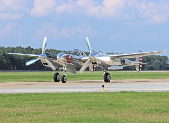 Lockheed P-38L Lightning der Flying Bulls | N25Y © Doppeladler.com