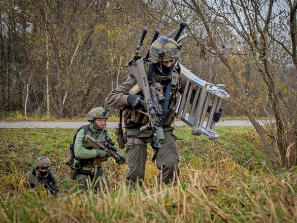 Der Breacher verschafft Zutritt © Bundesheer