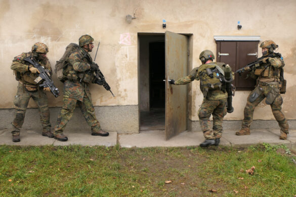 Die WAFOR kämpft sich Haus um Haus vor © Bundesheer
