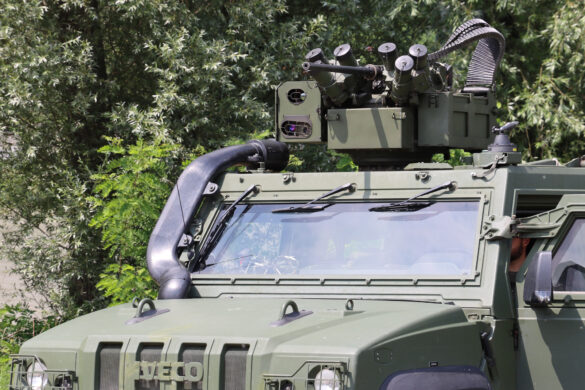 Geschütztes Mehrzweckfahrzeug GMF Husar (Iveco LMV) © Doppeladler.com
