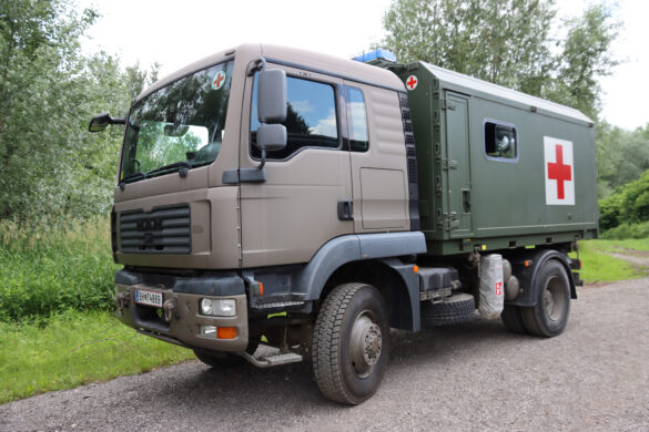 MAN 12.240 4x4 BL mit SAN-Wechselaufbau © Doppeladler.com