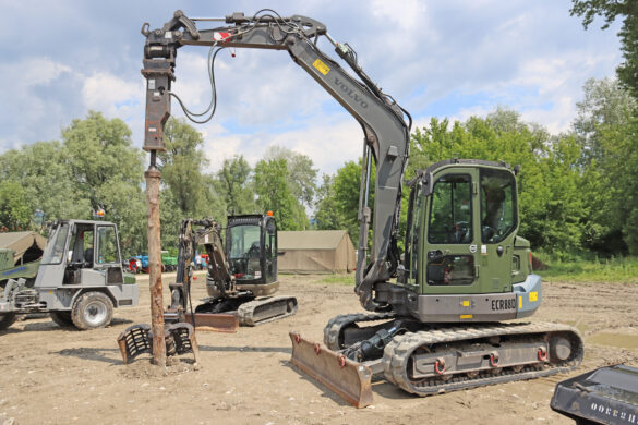 Kurzheckbagger Volvo ECR88 © Doppeladler.com