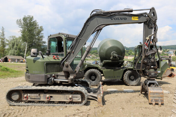 Kurzheckbagger Volvo ECR88 © Doppeladler.com