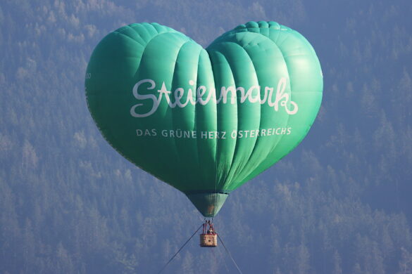 Dritter Veranstalter war das Land Steiermark - repräsentiert durch das langsamste Luftfahrzeug der Show © Doppeladler.com