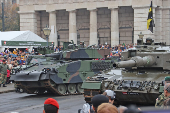Schützenpanzer Ulan und Kampfpanzer Leopard 2A4 © Doppeladler.com