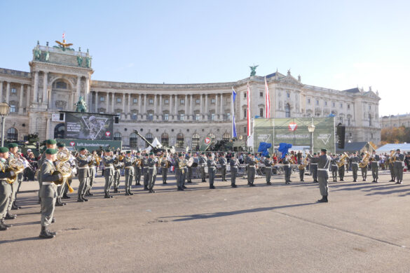 Gardemusik am Heldenplatz © Doppeladler.com