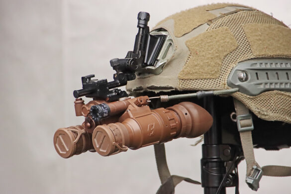 NSB-3D NYX AE – Nachtsichtbrille NYX von Theon Sensors mit Infrarot-Strahler für Low- und No-Light © Doppeladler.com