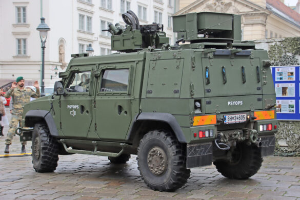 GMF HUSAR der PSYOPS Truppe mit 146 dB Lautsprechersystem © Doppeladler.com