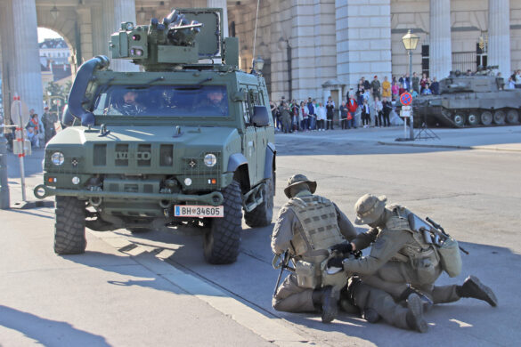 GMF HUSAR der PSYOPS Truppe mit 146 dB Lautsprechersystem © Doppeladler.com
