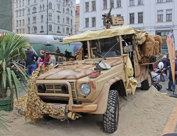 Einsatzfahrzeug Puch G SOF "Sandviper" des Jagdkommandos © Doppeladler.com