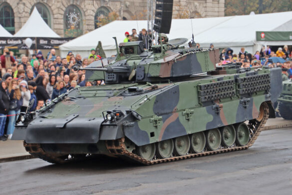 Schützenpanzer Ulan beim Bremsmanöver © Doppeladler.com
