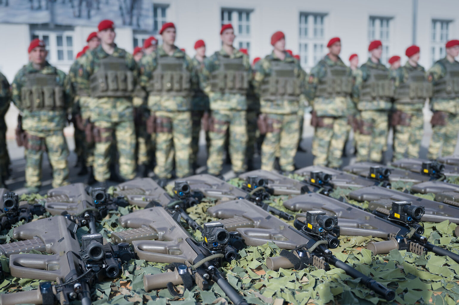 Übergabe der Sturmgewehre StG 77 A1 MOD © Bundesheer