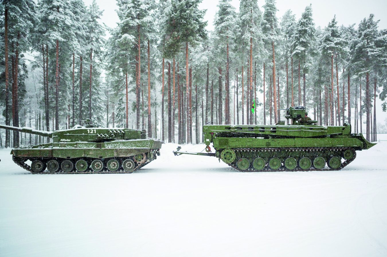 Bergung unter Panzerschutz ist mit dem WISENT 2 von FFG möglich © Norwegische Streitkräfte