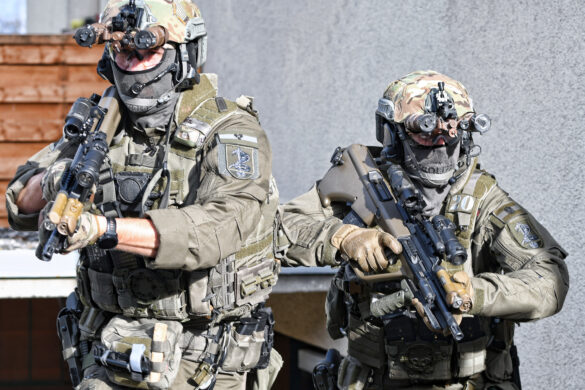 Einsatzkommando Cobra mit Steyr AUG / StG77 A3 COBRA im Kaliber .300 Blackout (7,62 mm x 35) © Bundesheer