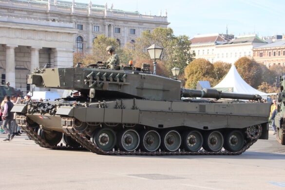 Die Kampfpanzer Leopard 2A4 werden modernisiert © Doppeladler.com