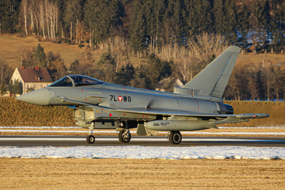 Eurofighter Typhoon 7L-WG am Rollfeld des Fliegerhorsts Hinterstoisser © M. Weinberger