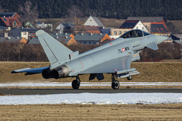 Eurofighter Typhoon 7L-WN bei der Landung © M. Weinberger