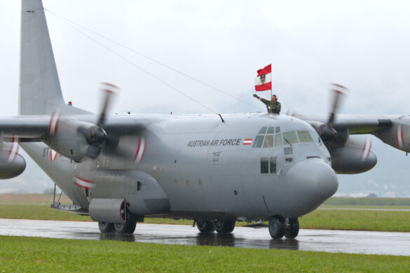 Lockheed C-130K Hercules © Doppeladler.com