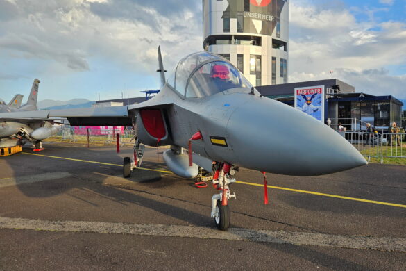 Leonardo M-346 FA Master © Doppeladler.com