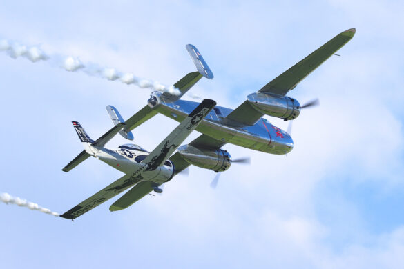 North Americans: B-25J Mitchell und T-28B Trojan © Doppeladler.com