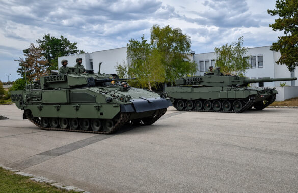 Erster Kampfpanzer LEOPARD 2A4 NV und erster Schützenpanzer ULAN NV © Bundesheer / Doppeladler.com